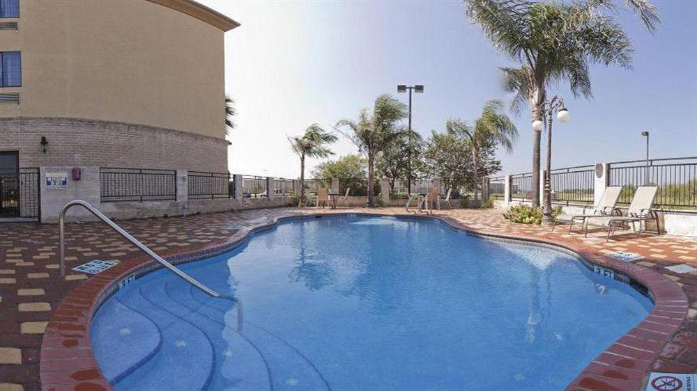 Holiday Inn Express Hotel And Suites Alice By Ihg Exterior foto