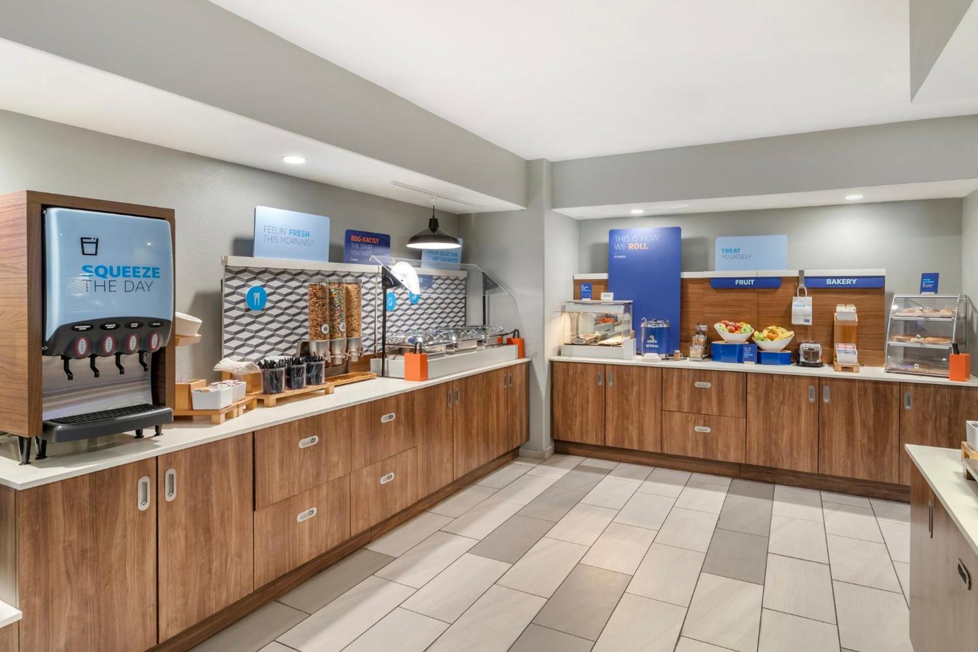Holiday Inn Express Hotel And Suites Alice By Ihg Exterior foto