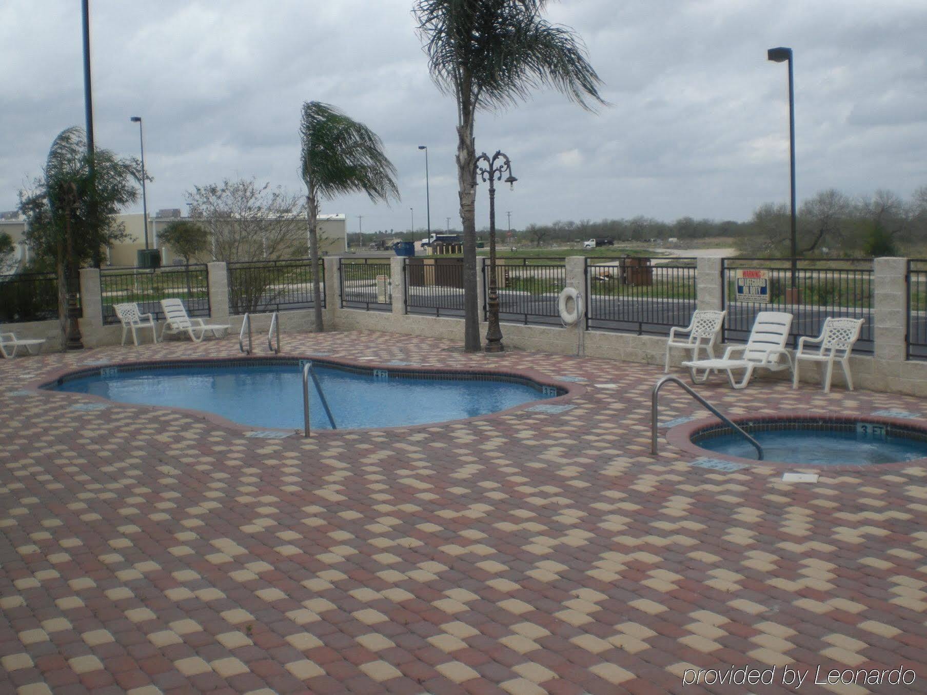 Holiday Inn Express Hotel And Suites Alice By Ihg Exterior foto